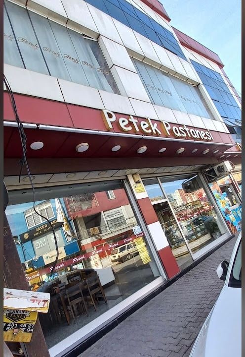 Petek Pastanesi