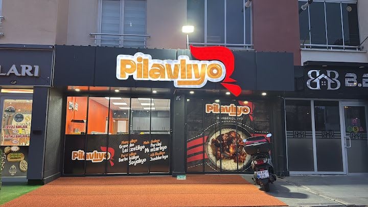 Pilavliyo Soslu Tavuk Pilav İldem