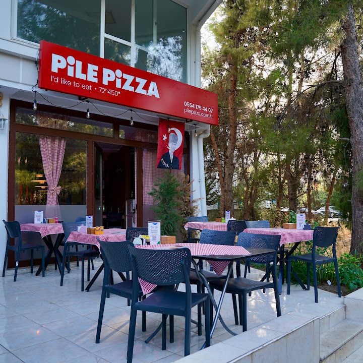 Pile Neapolitan Pizza