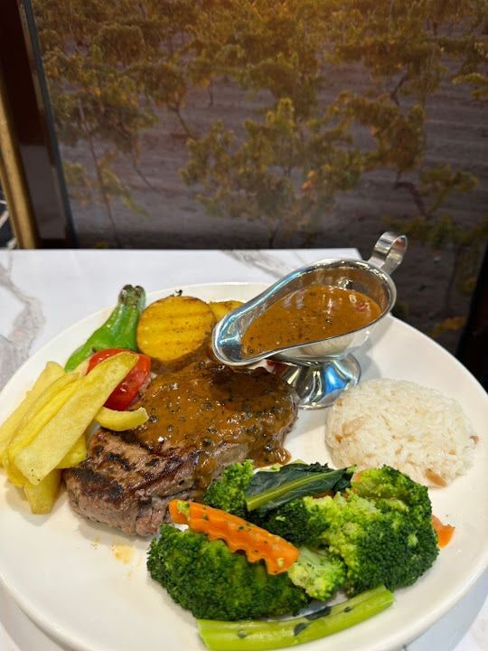 pinocchio restaurant(pinokyo resturant)