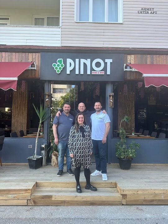 Pinot Wine & Dine