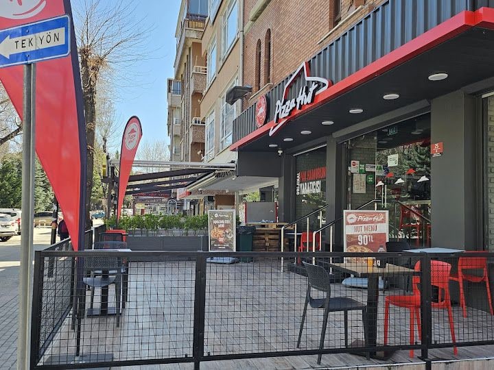 Pizza Hut