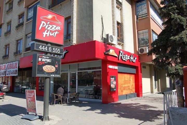 Pizza Hut Subayevleri