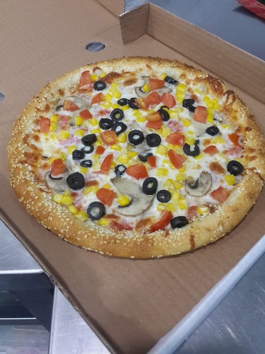 Pizza Tomato