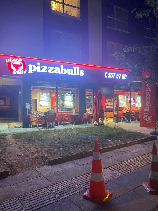 Pizzabulls Kolej - Çankaya