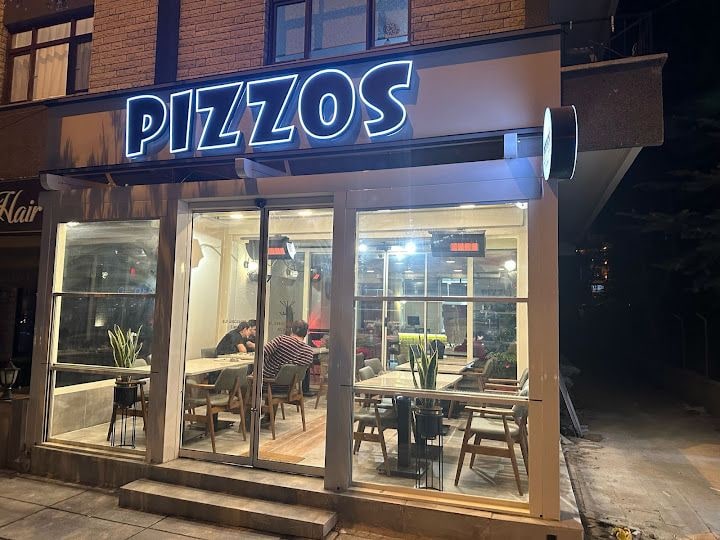 Pizzos