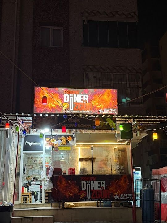 Psikopat Döner Özgür Gündüz Gece Dönercisi