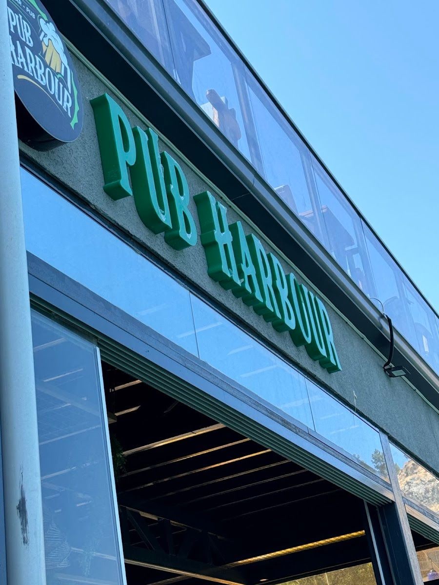 Pub Harbour