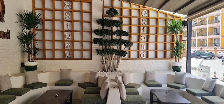 Q Stand Coffee & All Day Cafe