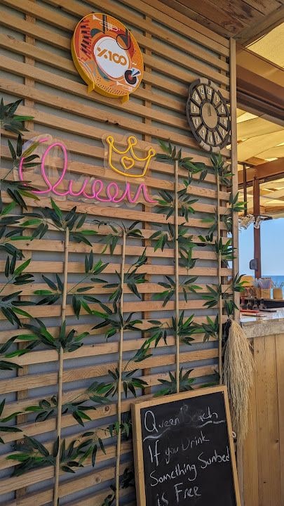 Queen Beach / No: 82