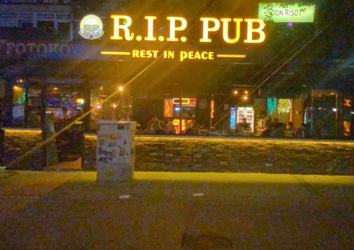 R.ı.p. Pub