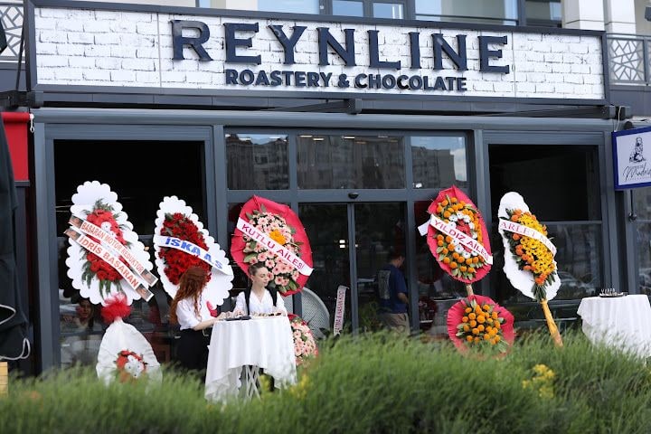 Reynline Chocolate & Coffee