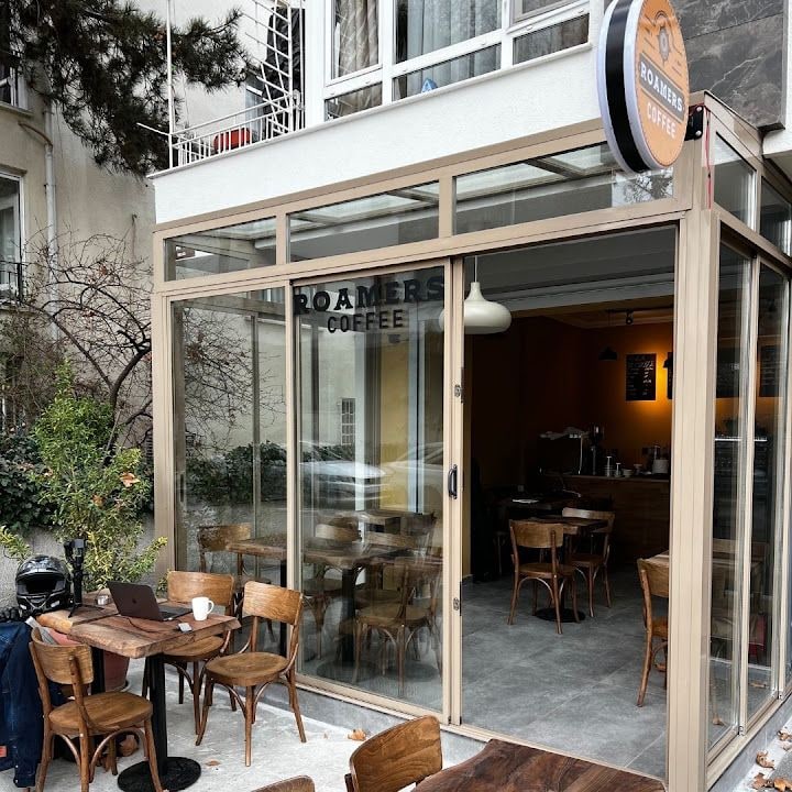 Roamers Coffee & Roastery