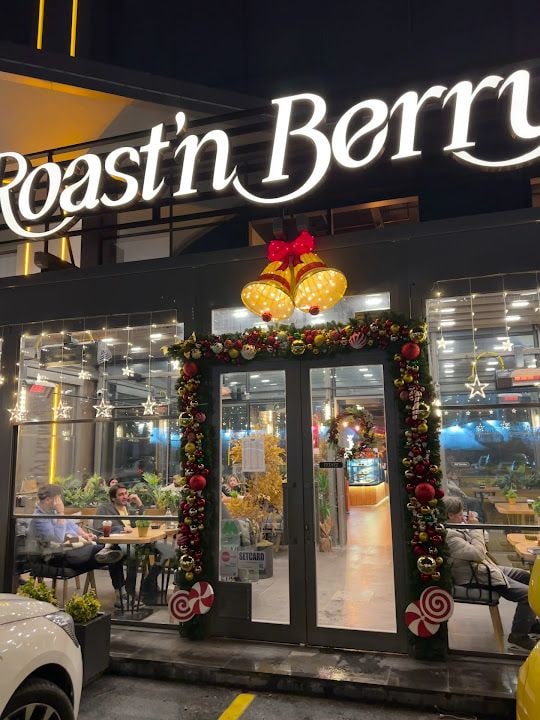 Roast'n Berry Elya Center Avm
