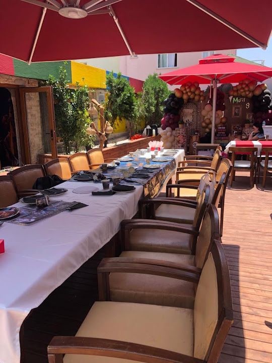 Roman Restaurant & Bar