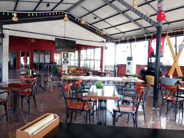 Saat Kulesi Simit Sarayı & Çay Bahçesi