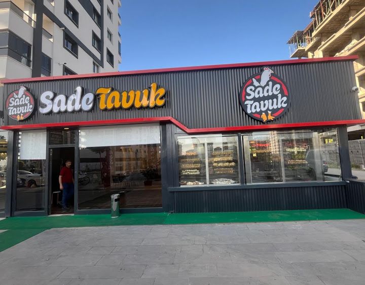 Sade Tavuk