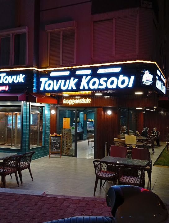Sadece Tavuk Lara