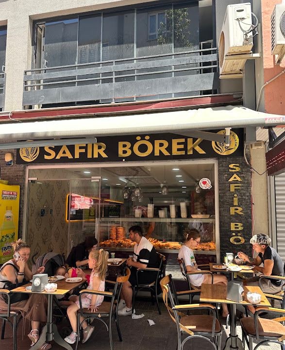 Safır Börek Salonu