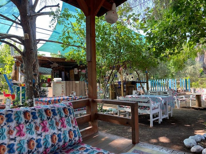 Sahin Cafe and Bistro
