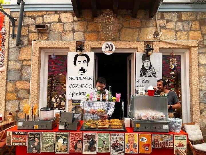 Sarı Kafalar-tzatziki Sokak Lezzetleri