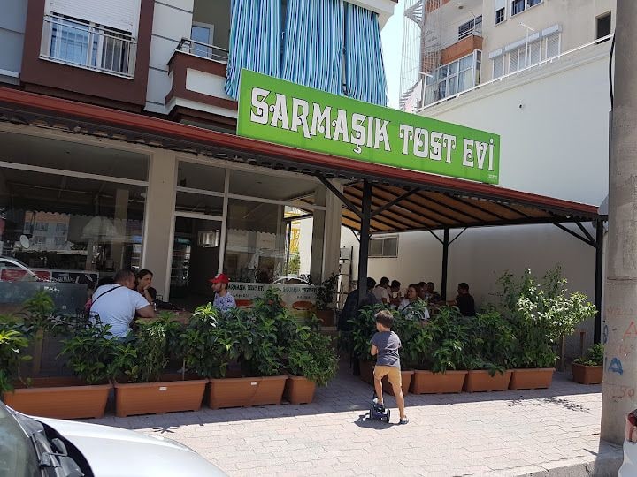 Sarmaşık Tost Evi