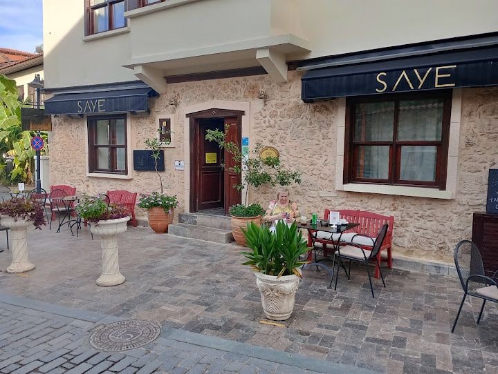 Schiller Kaffee and Patisserie & Saye Konak Hotel Oldtown