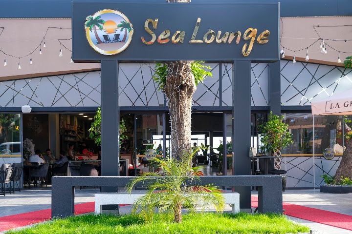 Sea Lounge