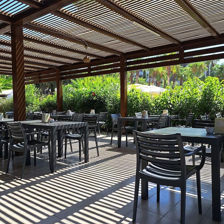 Seaden Valentine Beach Bar