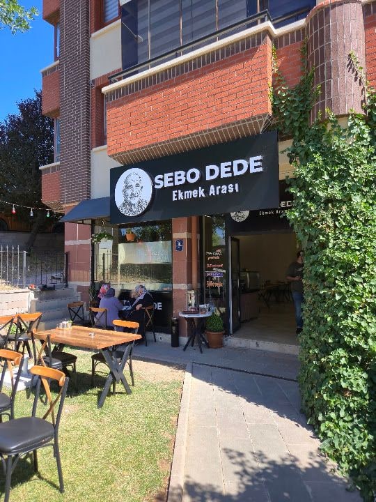 Sebo Dede Ekmek Arası