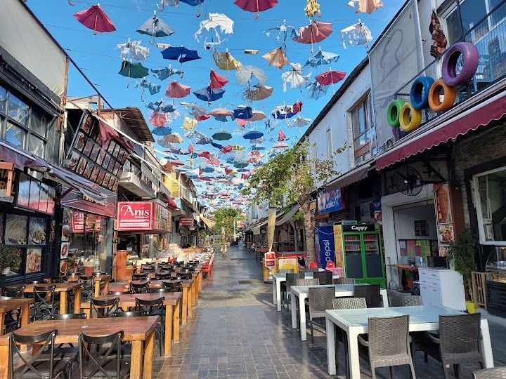 Şemsiyeli Meyhane