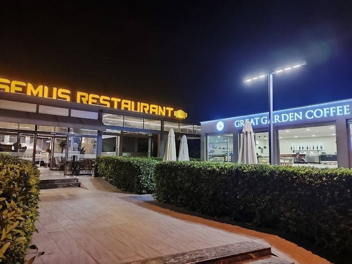 Semus Restaurant