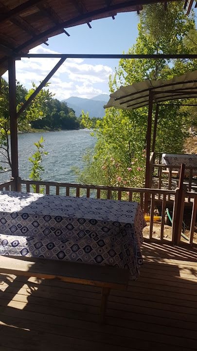 Seren Cafe Camping & Rafting