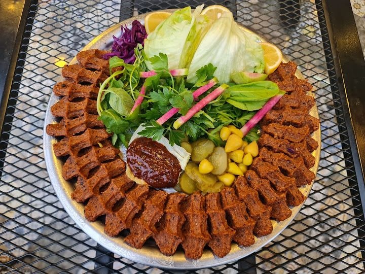 Serince Çiğ Köfte cafe