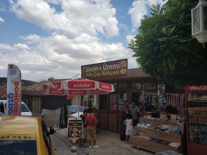 Sinani Ummi Aile Cay Bahçesi