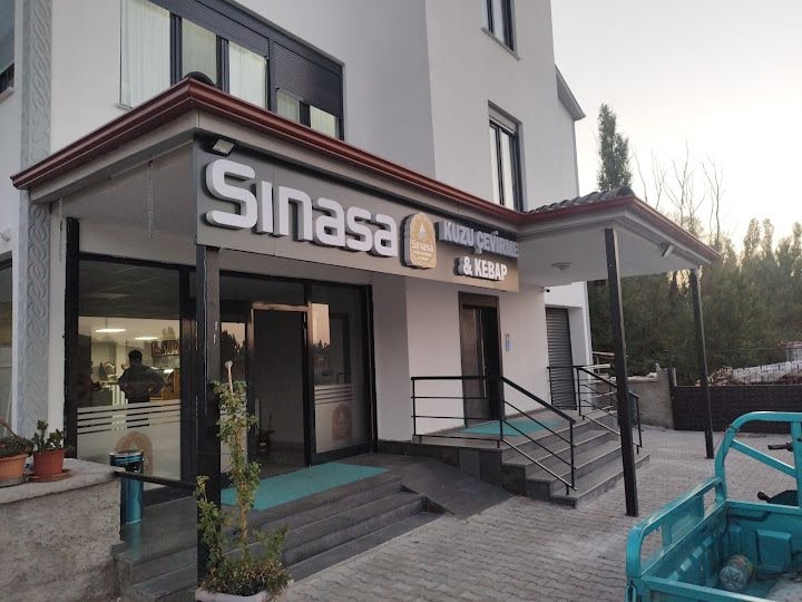 Sinasa kuzu çevirme lokantası