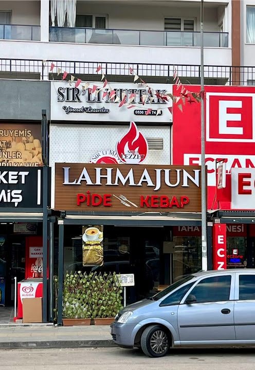 Sırlı Lezzet Lahmajun Pide & Kebap