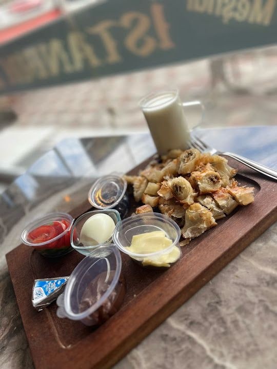 Şişman Karaköy Börekçisi
