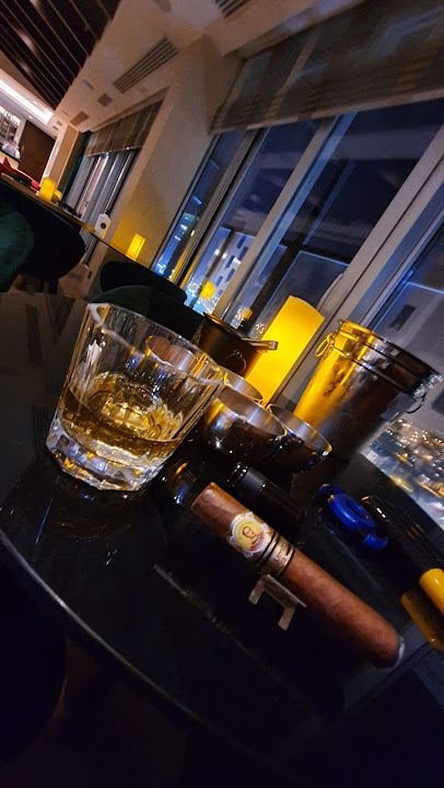 Sky12 Bar