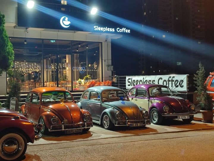 Sleepless Lounge