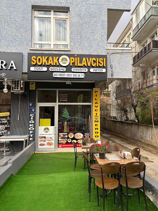 Sokak pilavcısı