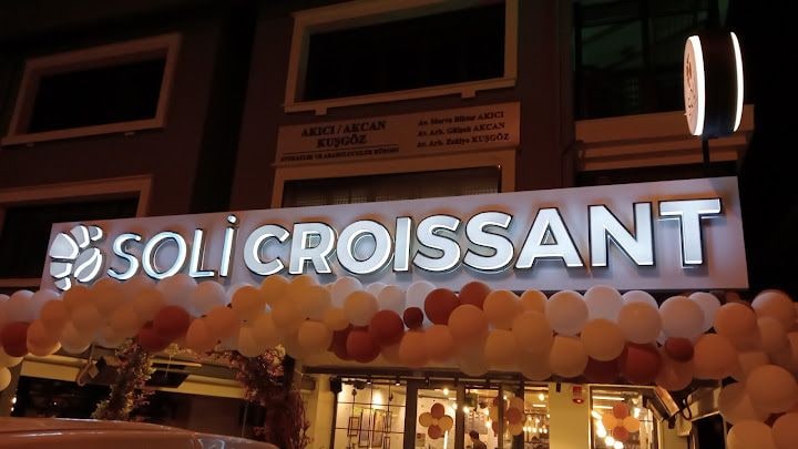 Soli Croissant