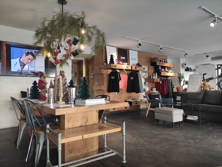 Storie Store