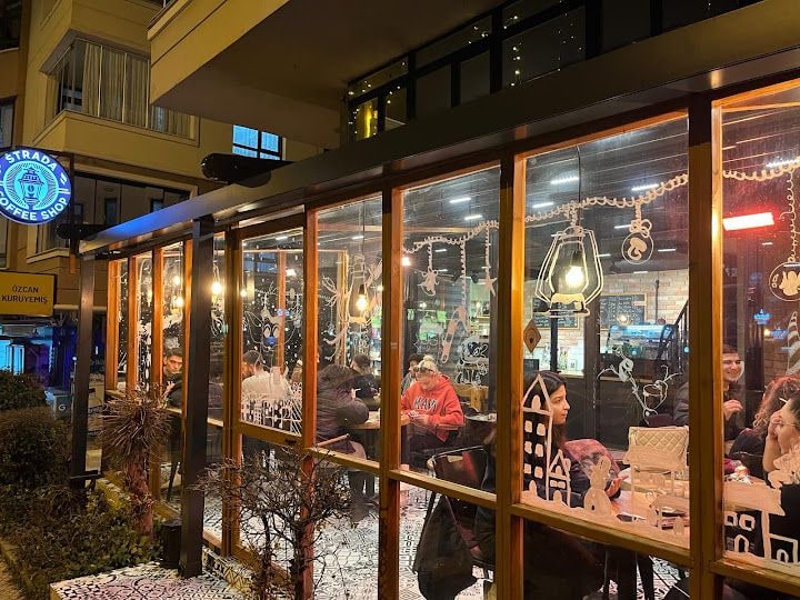 Strada Coffee Shop