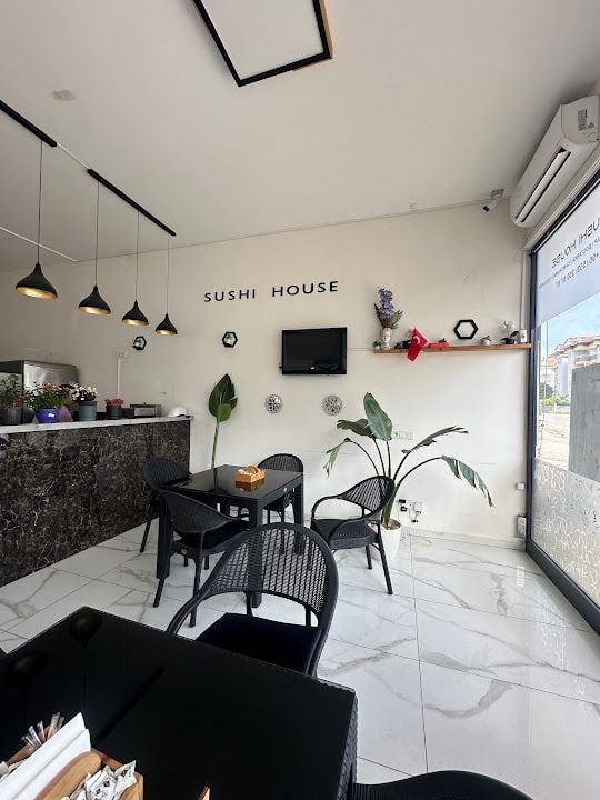 Sushi House