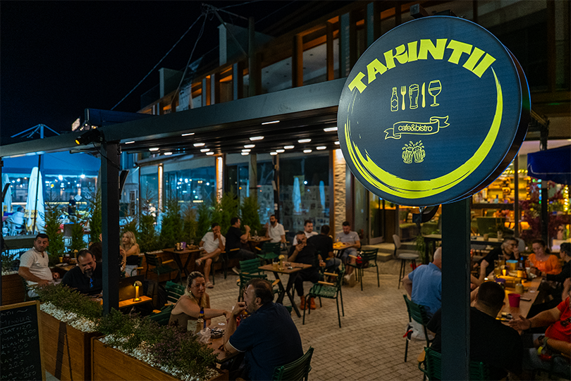 Takintii.CafeBistro