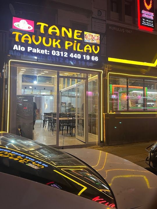 Tane Tavuk Pilav