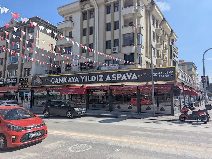Tarihi Adana Kebapçısı İzzet Usta