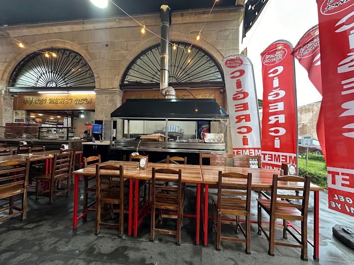 Tarihi Büyüksaat Ciğercisi Memet Usta