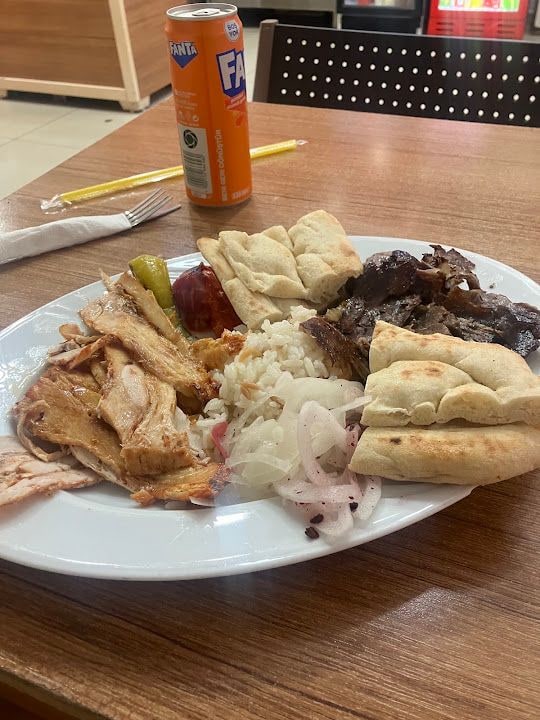 TARİHİ ÇINARALTI DÖNER